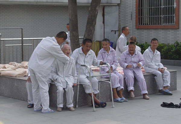 秋衣寄溫情 暖身暖人心—西尼機電第八次“愛心工程